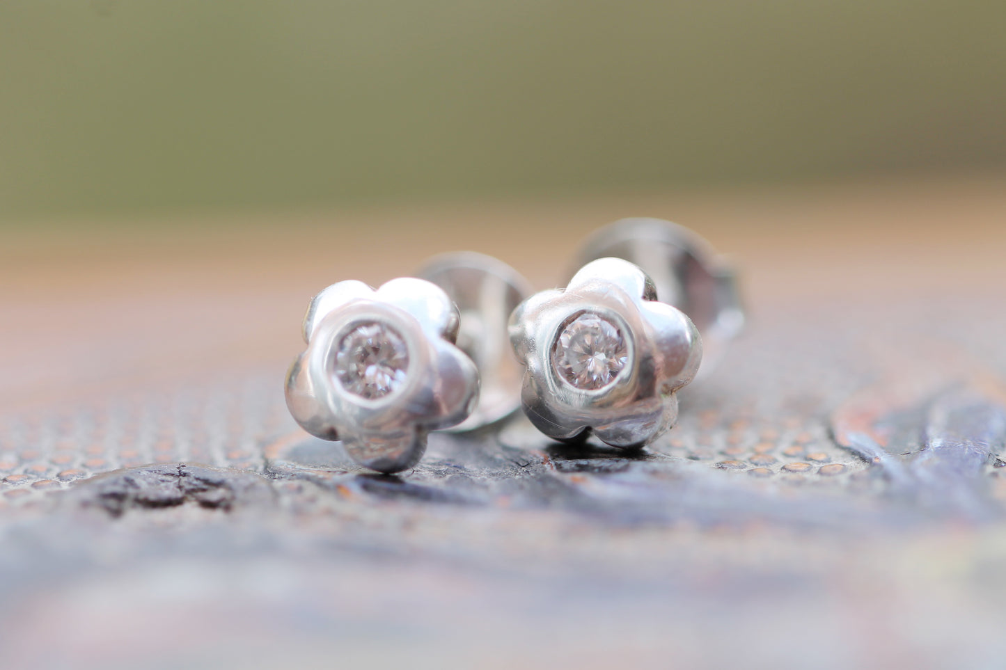 Vintage Sterling Silver 925 and CZ Daisy earrings studs