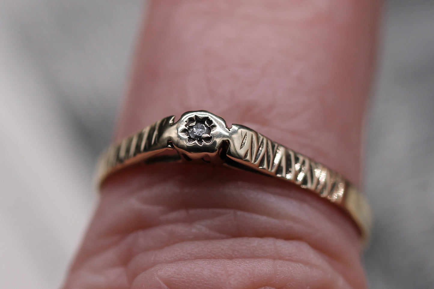 Vintage 9ct Gold and Diamond Ring c1982