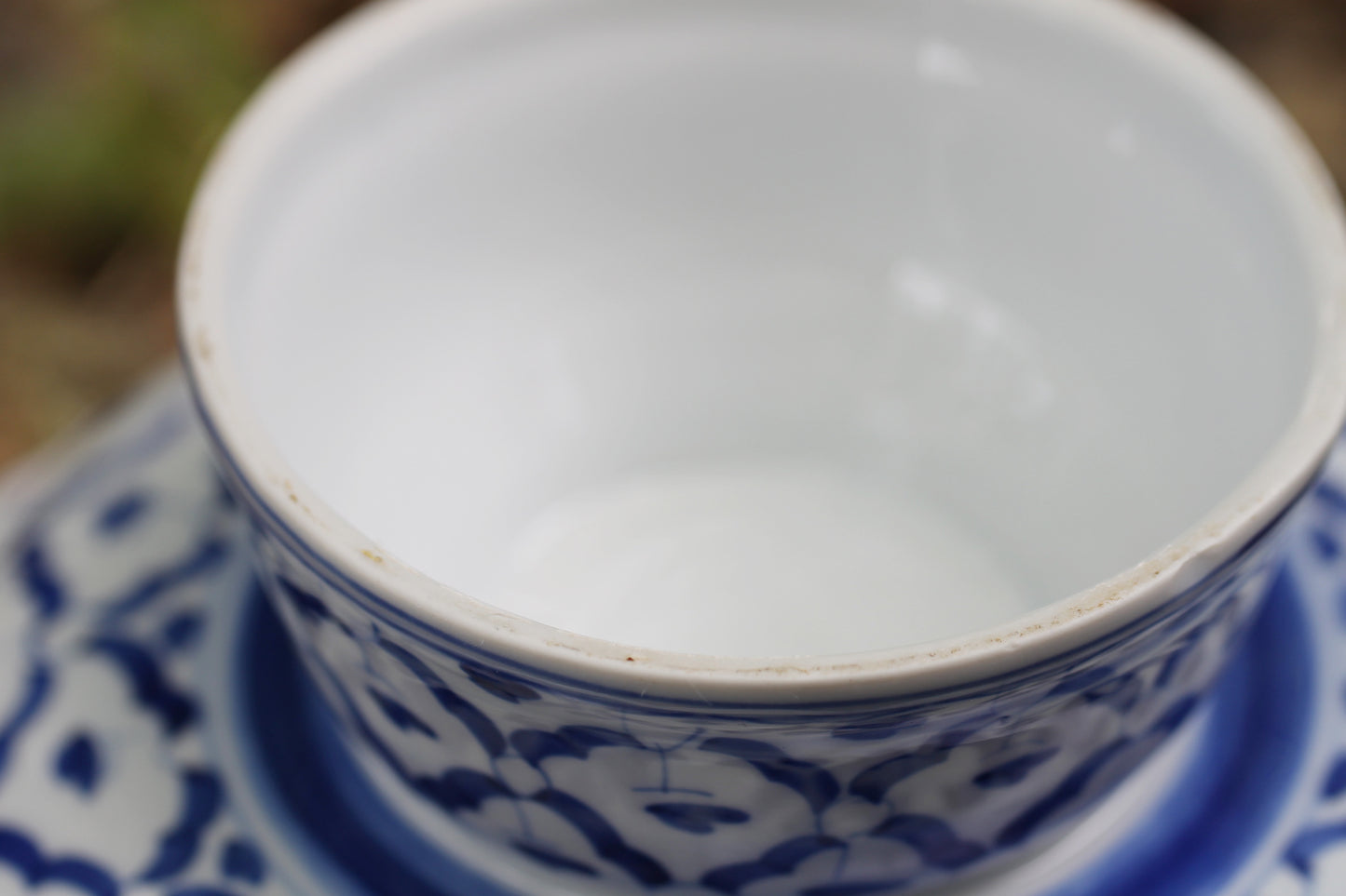 Early 20th Century Chinese Porcelain Blue and White Lidded Jars and Comport