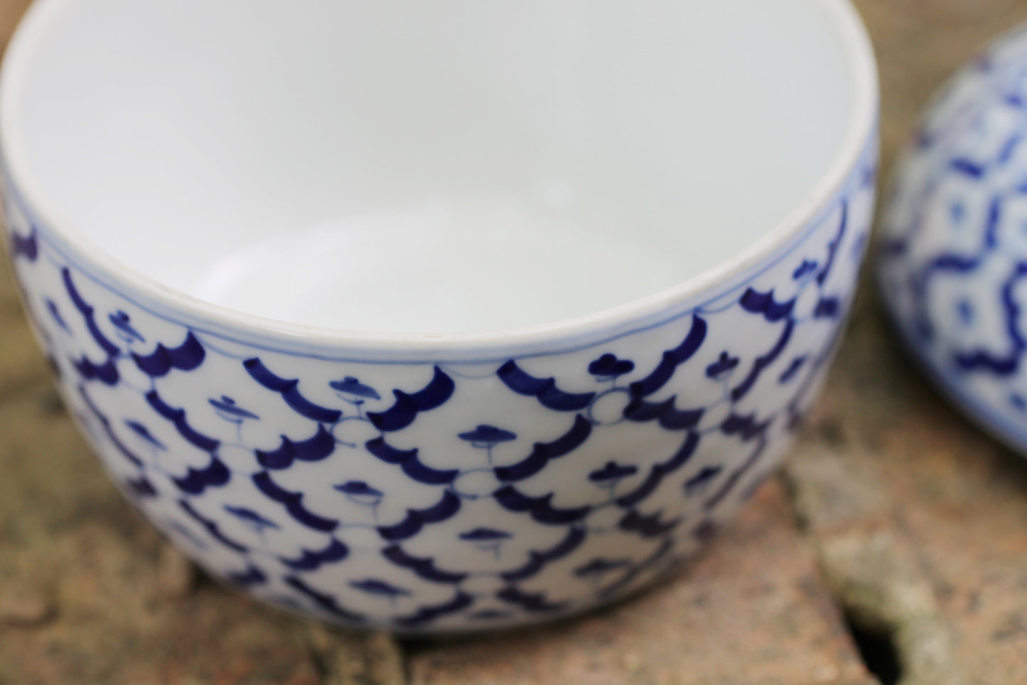 Early 20th Century Chinese Porcelain Blue and White Lidded Jars and Comport