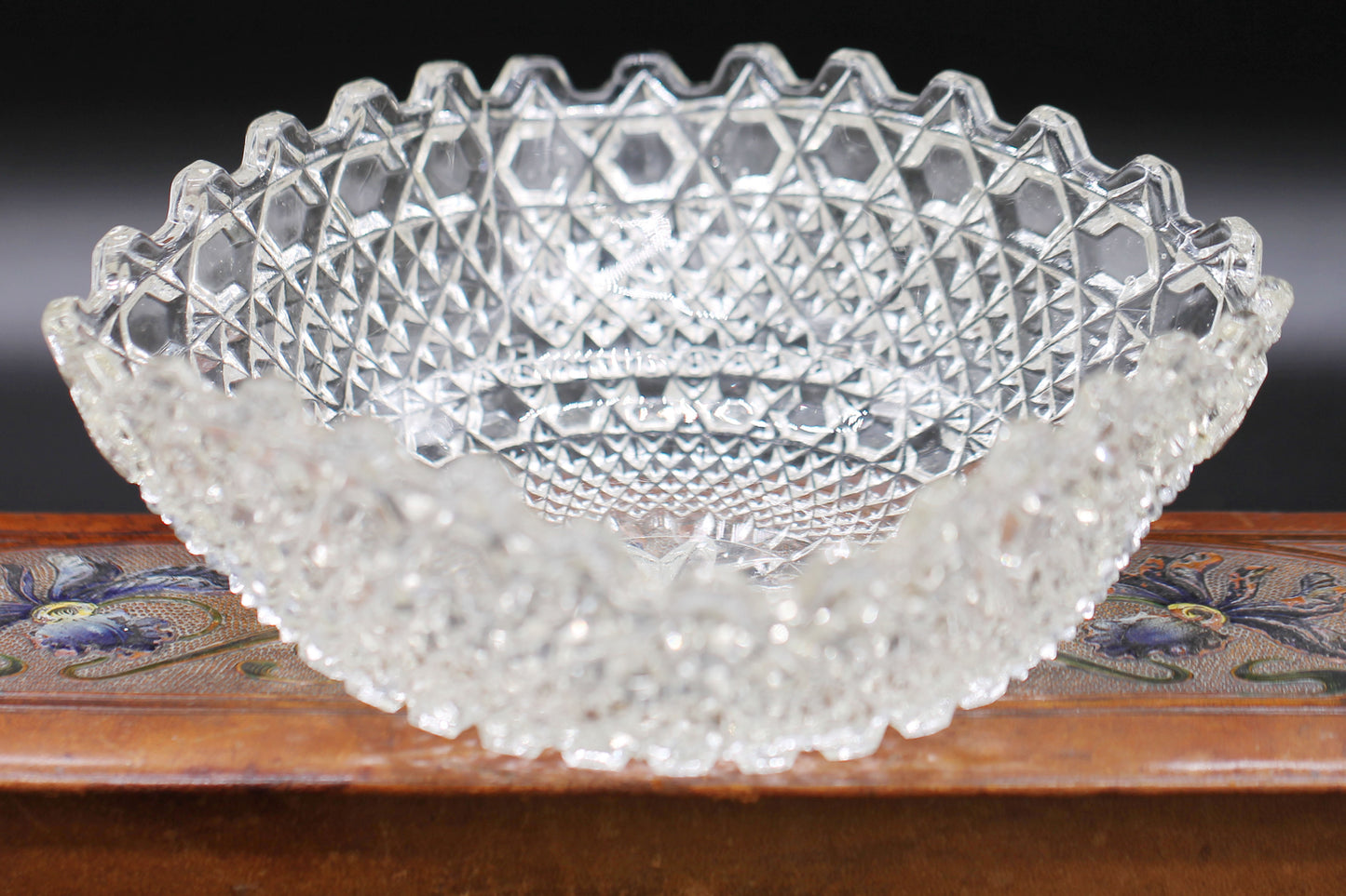 c1927 English SOWERBY Chunky Pressed Glass Bowl Deep Crimped 7inch design pattern 2266