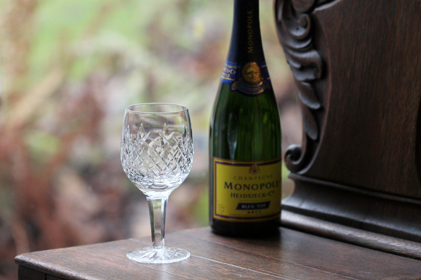 SIX Vintage Cut Crystal Wine Glasses / Water Goblet with Cut Foot and faceted Stem