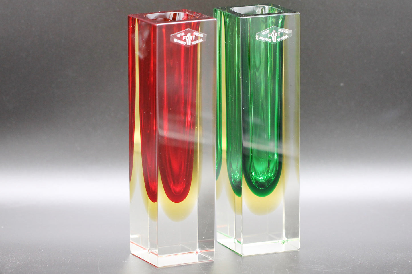 Pair of Mid-century Modern Murano Glass Sommerso Vase attributed to Flavio Poli, 1970s